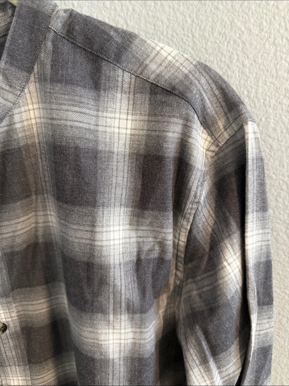 NWT Banana Republic Gray and White Plaid Shirt